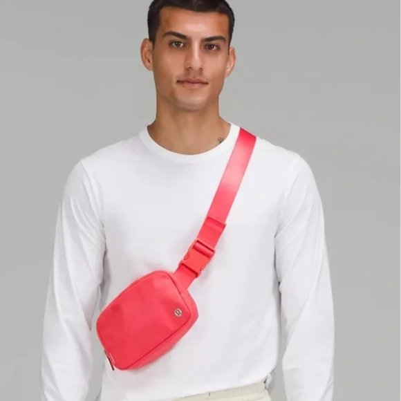 NWT Lululemon Athletica Everywhere Belt Bag - Pale Raspberry (PLBR) - Picture 5 of 5